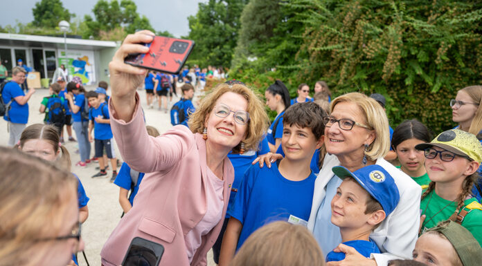 Rund 210.000 Schülerinnen und Schüler und über 22.000 Lehrkräfte starten heute in das neue Schuljahr