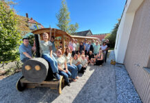 WAIDHOFEN. SOZIAL. AKTIV. spendet Zug an den Minibahnhof