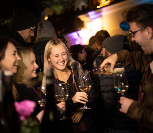 Edle Tropfen und gute Stimmung beim Kellergassenfest