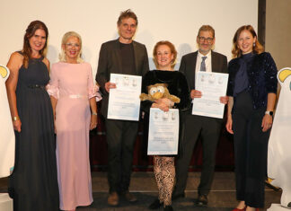 BAfEP Amstetten bekommt Österreichischen Kinderschutzpreis verliehen