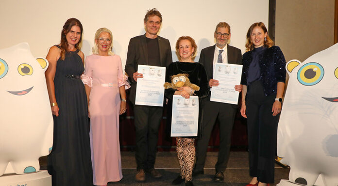 BAfEP Amstetten bekommt Österreichischen Kinderschutzpreis verliehen
