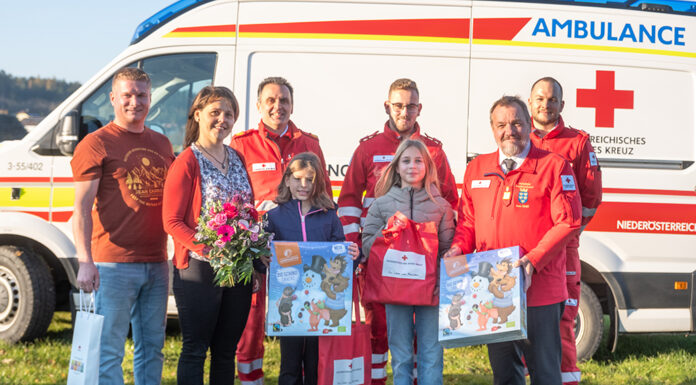 Junge Heldin zeigt, wie wichtig schnelle Hilfe ist