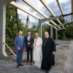 Stift Altenburg überdacht 135 Parkplätze mit PV-Anlage