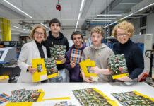 Lehrlinge der Landesberufsschule St. Pölten zur praxisnahen Ausbildung in der Amtsdruckerei im Landhaus