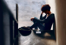 Weltweite Besorgnis über die Auswirkungen sozialer Medien auf junge Menschen