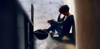 Weltweite Besorgnis über die Auswirkungen sozialer Medien auf junge Menschen