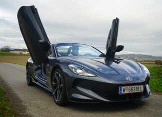 Elektrischer Gänsehaut-Roadster der Superlative