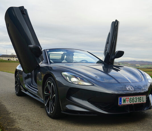 Elektrischer Gänsehaut-Roadster der Superlative