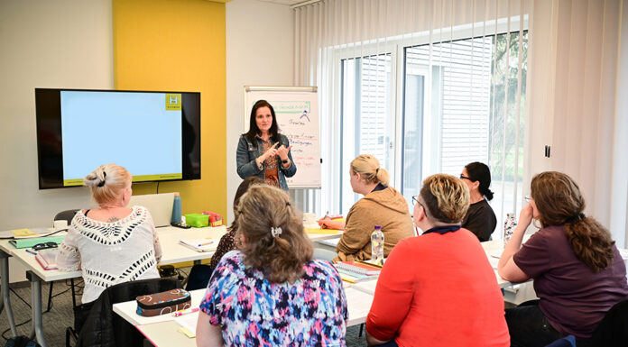 Hilfswerk NÖ: Neues Bildungsprogramm für pädagogische Aus- und Weiterbildungen 2026