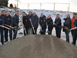 Feuerwehroffensive: Spatenstich in Pummersdorf