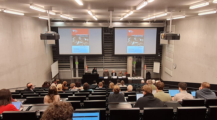 Familiengeschichte(n) im Hörsaal der Paris Lodron Universität Salzburg