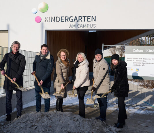 Spatenstich für Kindergartenzubau in Laxenburg