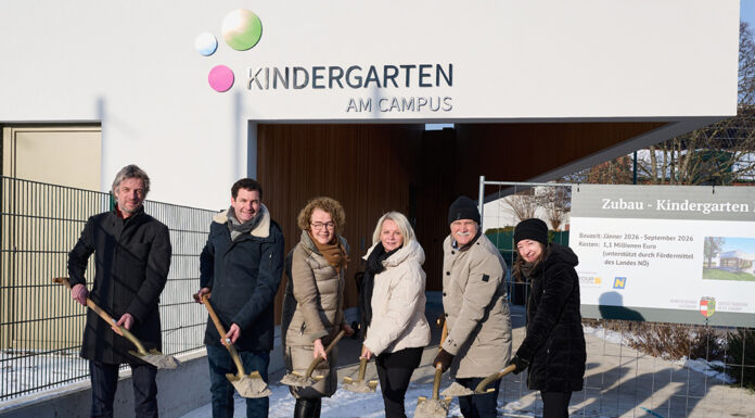 Spatenstich für Kindergartenzubau in Laxenburg
