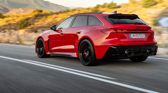 Donnergrollen unter Strom