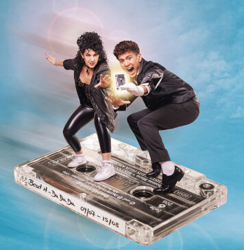 Agentenpoker im Neonlicht: Die Sommerspiele Melk im Bann der achtziger Jahre