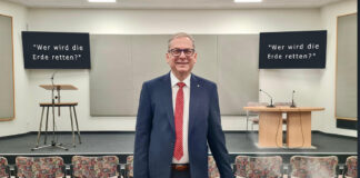 Die Antwort im März: Wer wird die Erde retten?