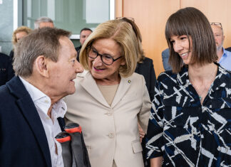 Wolfgang Ambros erhält höchste Auszeichnung Niederösterreichs