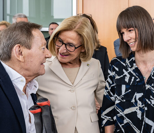 Wolfgang Ambros erhält höchste Auszeichnung Niederösterreichs