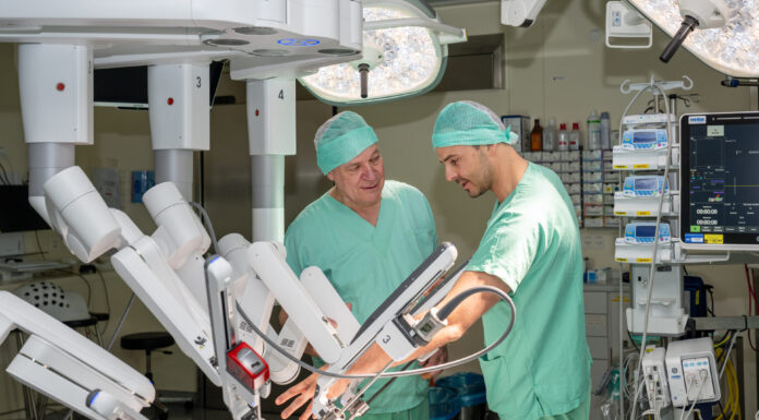 NÖ rüstet auf: OP-Roboter kommen in die Regionen