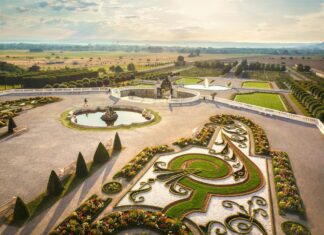 Barockgarten als Gesamtkunstwerk auf Schloss Hof