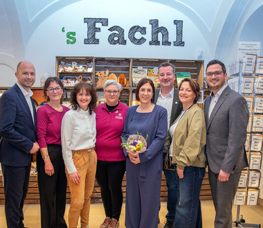 Fachl Eck Melk und Drogerie G´sundheitsPharm feierlich eröffnet