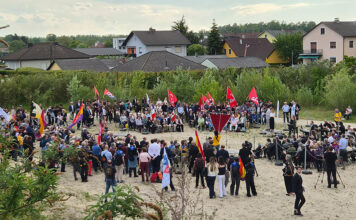 Delegation der Bundesregierung bei der Gedenkfeier in Gusen