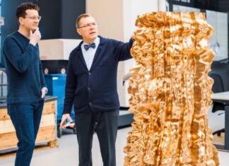 Ein Baum aus Bronze: Das Mahnmal für die verfolgten Zeugen Jehovas nimmt Gestalt an