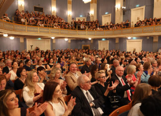 Bulgarien 12 Points: Standing Ovations für die „Gala der bulgarischen Kultur und Musik“