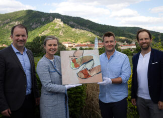 Kunst im Glas Wein, Kunst im Frühstücksraum