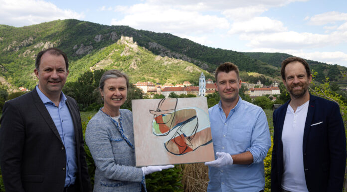 Kunst im Glas Wein, Kunst im Frühstücksraum