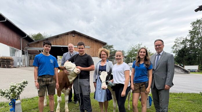 Feier zum 90-Jahr-Jubiläum der Fachschule Gießhübl