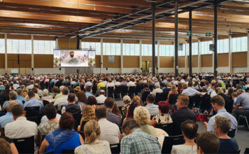 68 Zeugen Jehovas in Amstetten laden zum Kongress „Ewiges Glück“