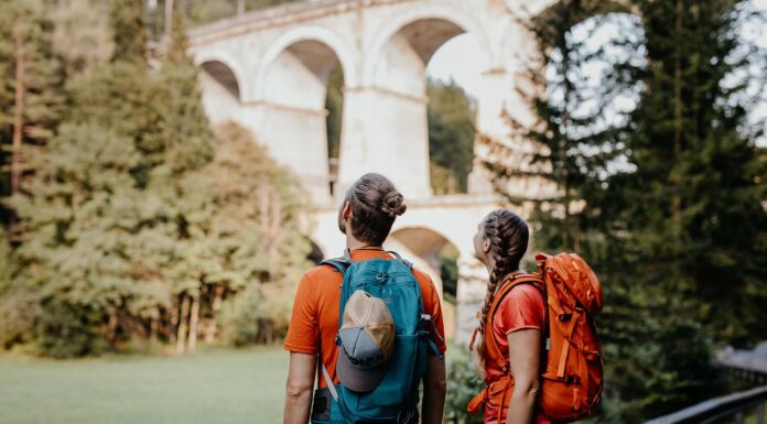Sechs neue Entdeckungsreisen