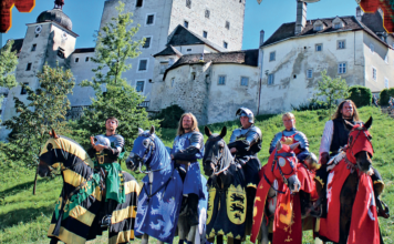 RITTERTURNIER ZU PFERDE BURG CLAM