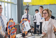 NÖ-Schüler räumen bei Robotik-WM ab