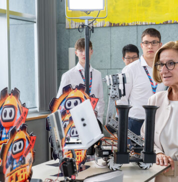 NÖ-Schüler räumen bei Robotik-WM ab